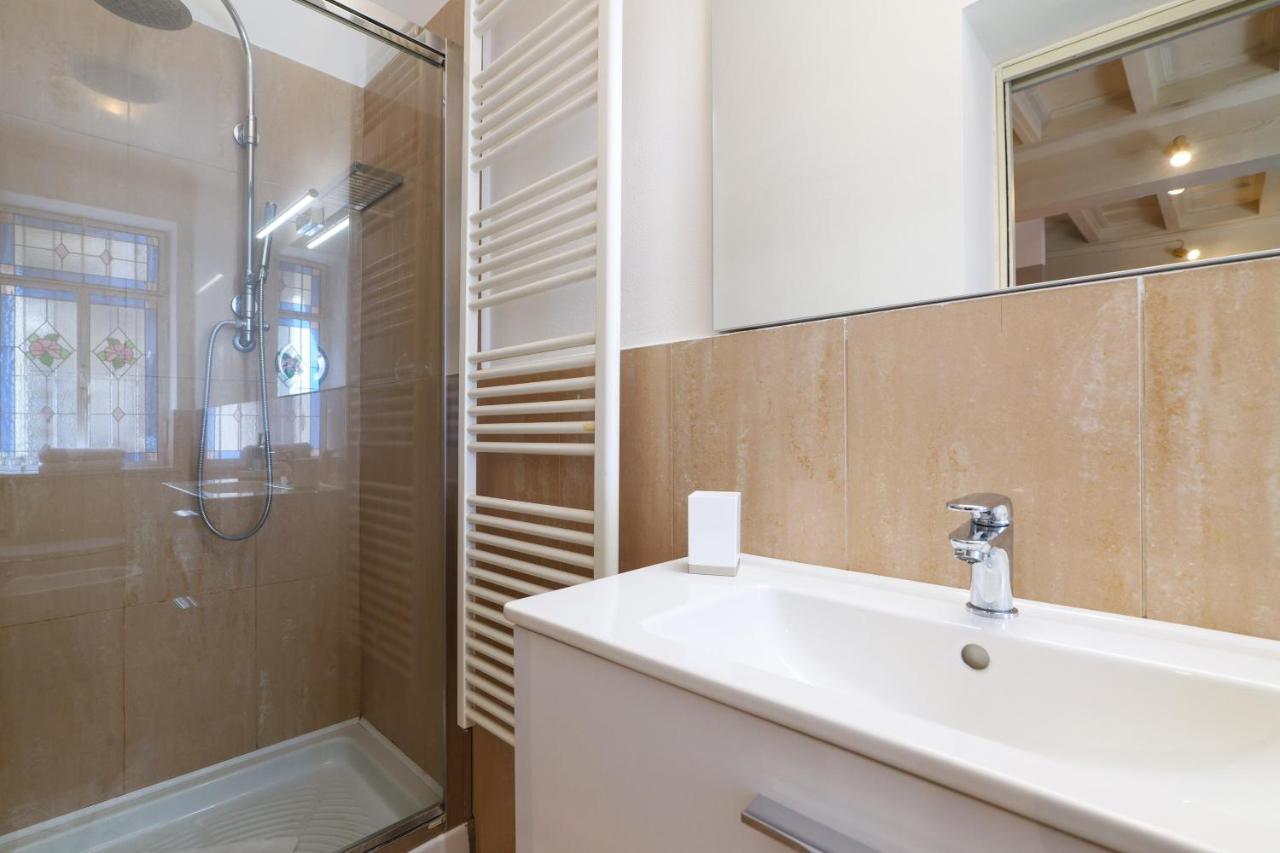 Contempora Apartments - Ampio Monolocale Medici 7 มิลาน ภายนอก รูปภาพ