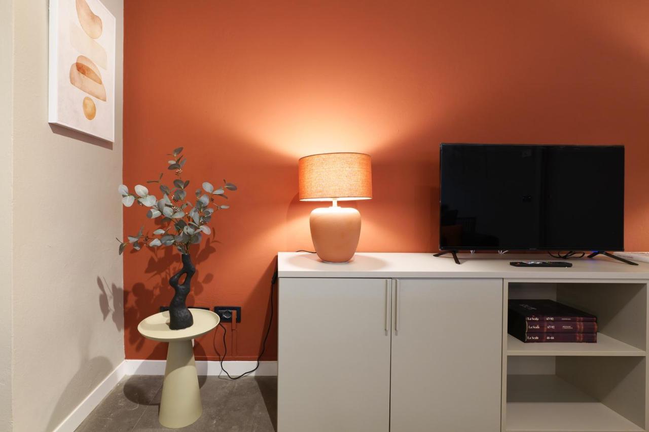 Contempora Apartments - Ampio Monolocale Medici 7 มิลาน ภายนอก รูปภาพ